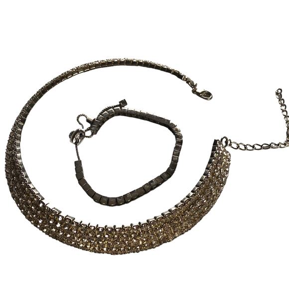 Vintage Rhinestone Crystal Silver Collar Bib Necklace, Hoop Earrings & bracelet - Picture 5 of 13